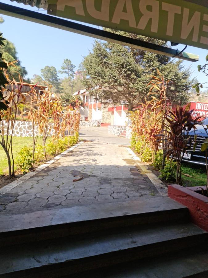 Hotel Kasa Kamelot Las Rosas Quetzaltenango Exterior photo